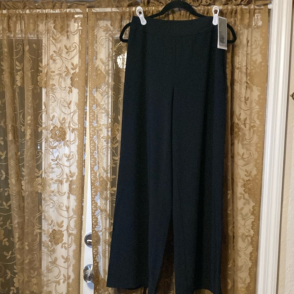 Queen Collection Wide-Leg Pants
